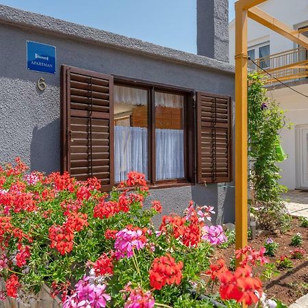 Apartments Klavdija Vodice Exterior foto