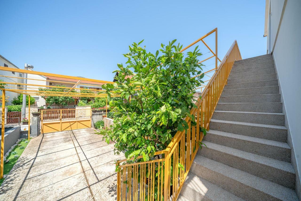 Apartments Klavdija Vodice Exterior foto