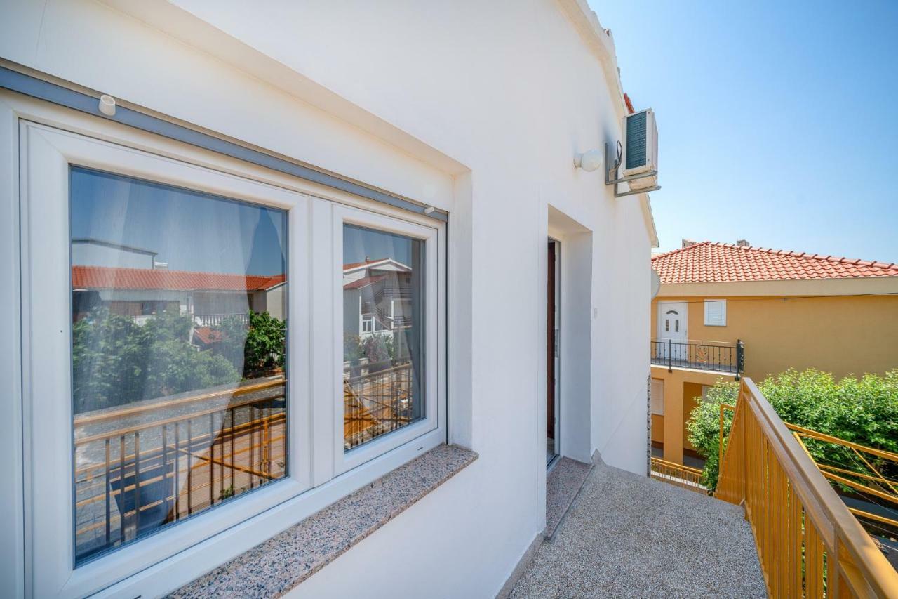 Apartments Klavdija Vodice Exterior foto